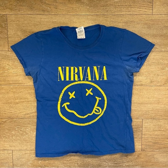 Gildan Tops - Gildan Blue Heavy Cotton T-Shirt size medium